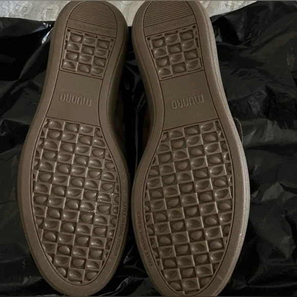 Munro Brown Suede Women’s Shoes size 10 - Picture 6 of 7